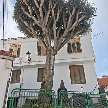 Casa Del Drago Holiday home *